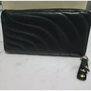 Henri Bendel Womens Wallet